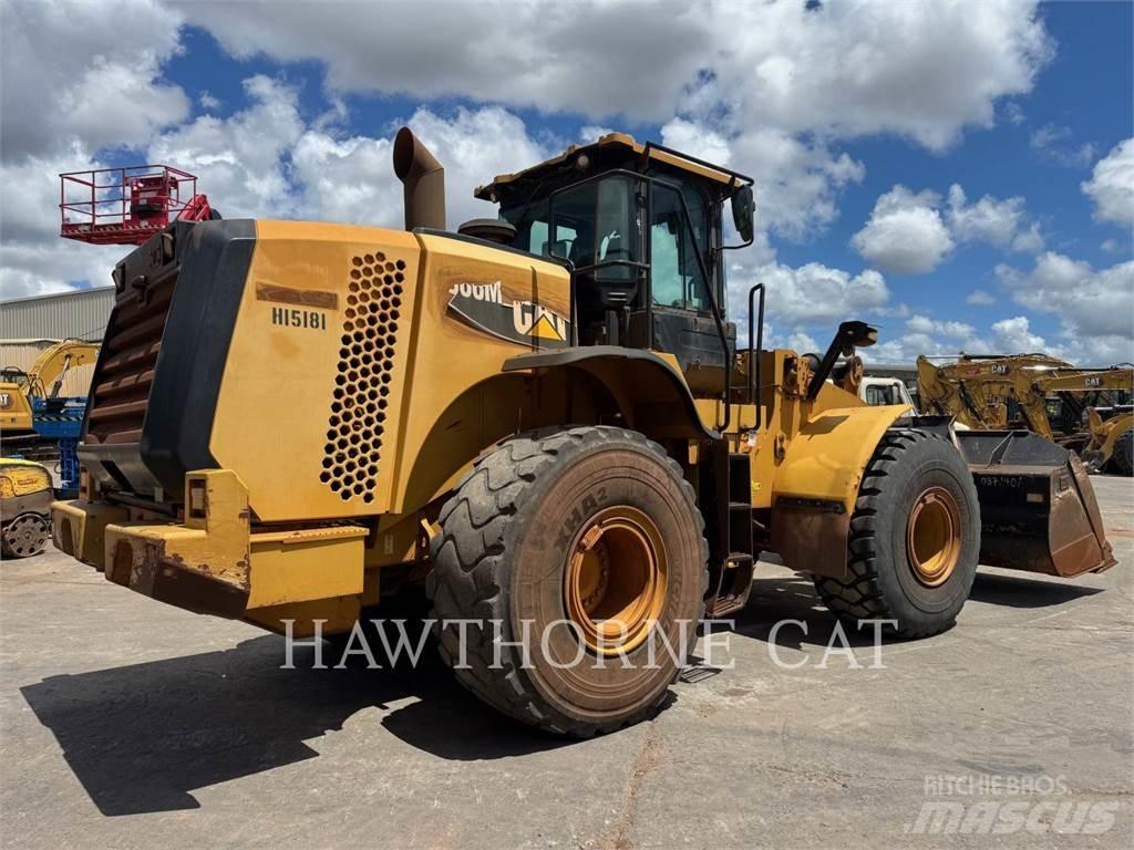 CAT 966M Chargeuse sur pneus