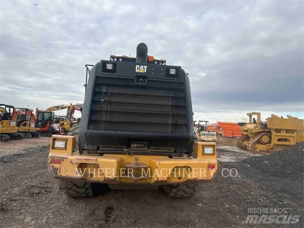 CAT 966M QC 3V Chargeuse sur pneus