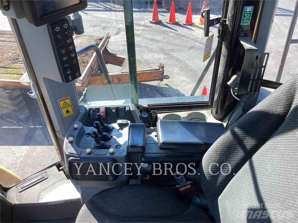 CAT 966M XE Chargeuse sur pneus