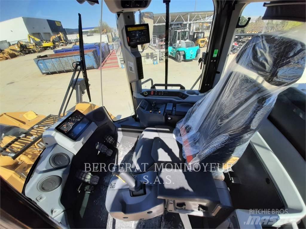 CAT 972 Chargeuse sur pneus