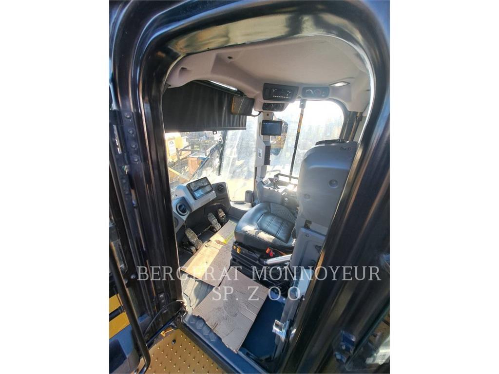 CAT 972 Chargeuse sur pneus