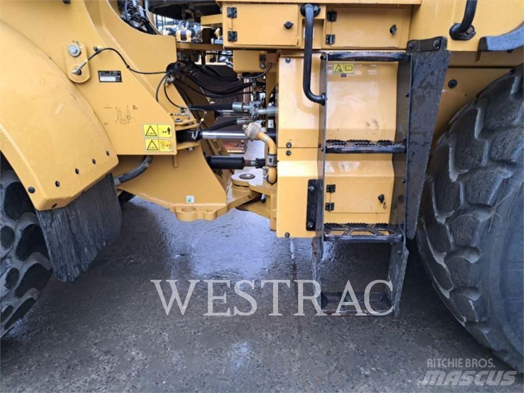 CAT 972M Chargeuse sur pneus