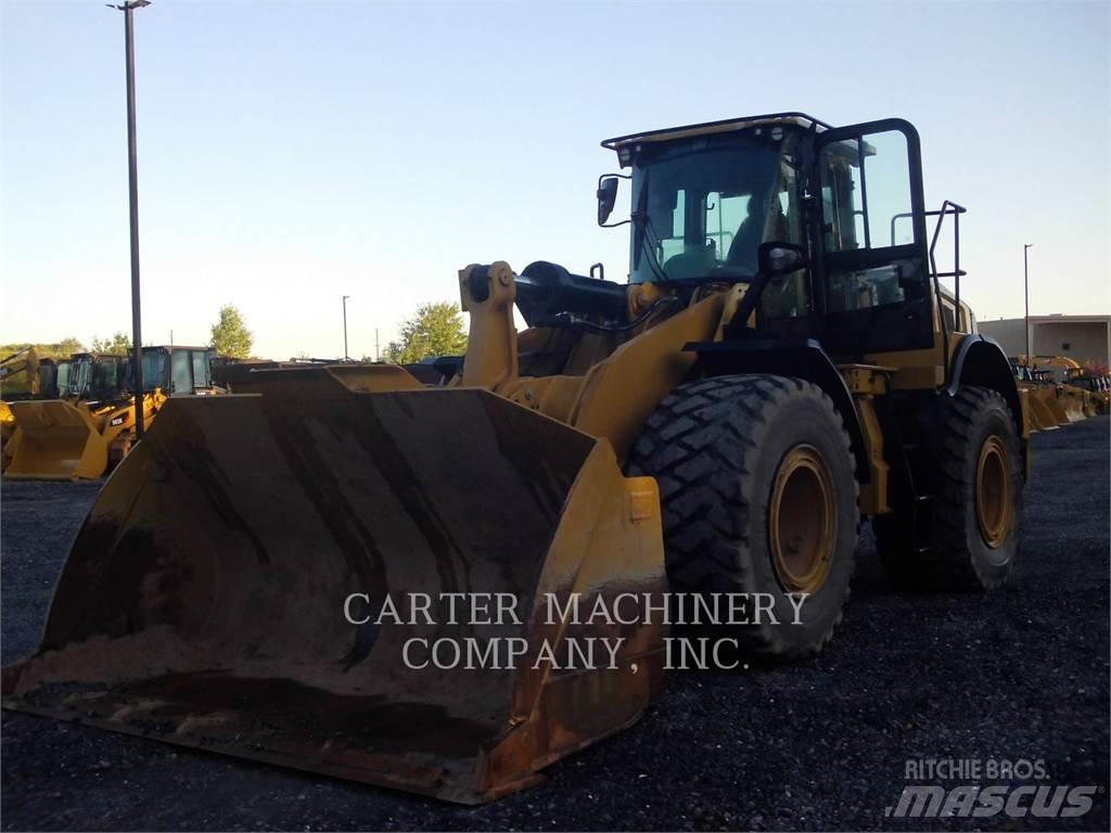 CAT 972M Chargeuse sur pneus