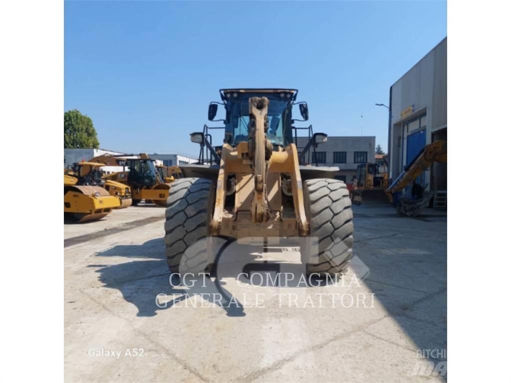 CAT 972M Chargeuse sur pneus