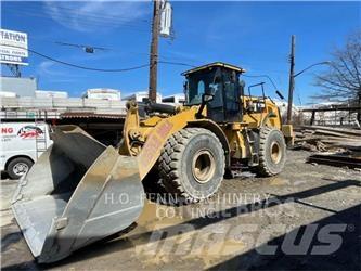 CAT 972M Chargeuse sur pneus