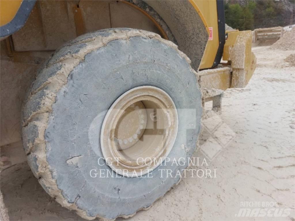 CAT 972M Chargeuse sur pneus