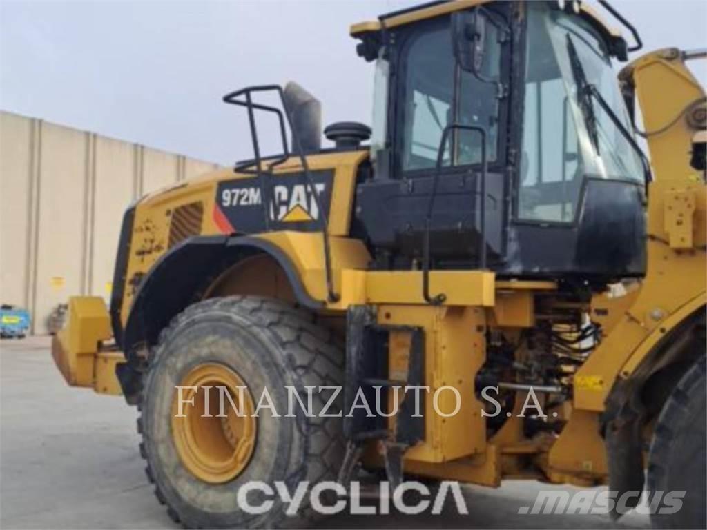CAT 972M Chargeuse sur pneus
