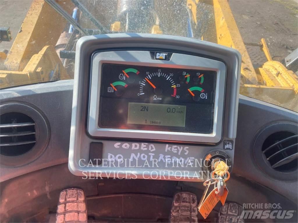 CAT 972M Chargeuse sur pneus