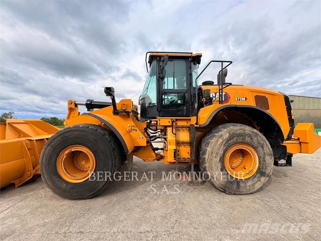 CAT 972M Chargeuse sur pneus