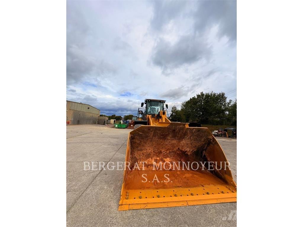CAT 972M Chargeuse sur pneus