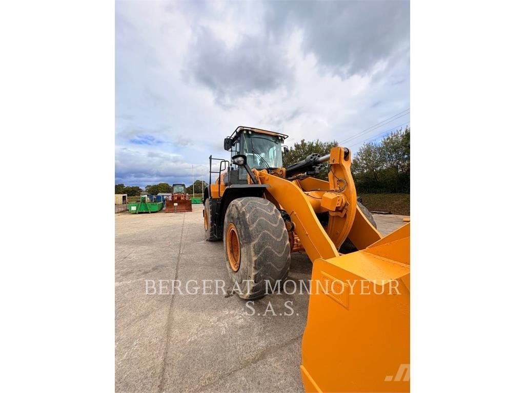 CAT 972M Chargeuse sur pneus