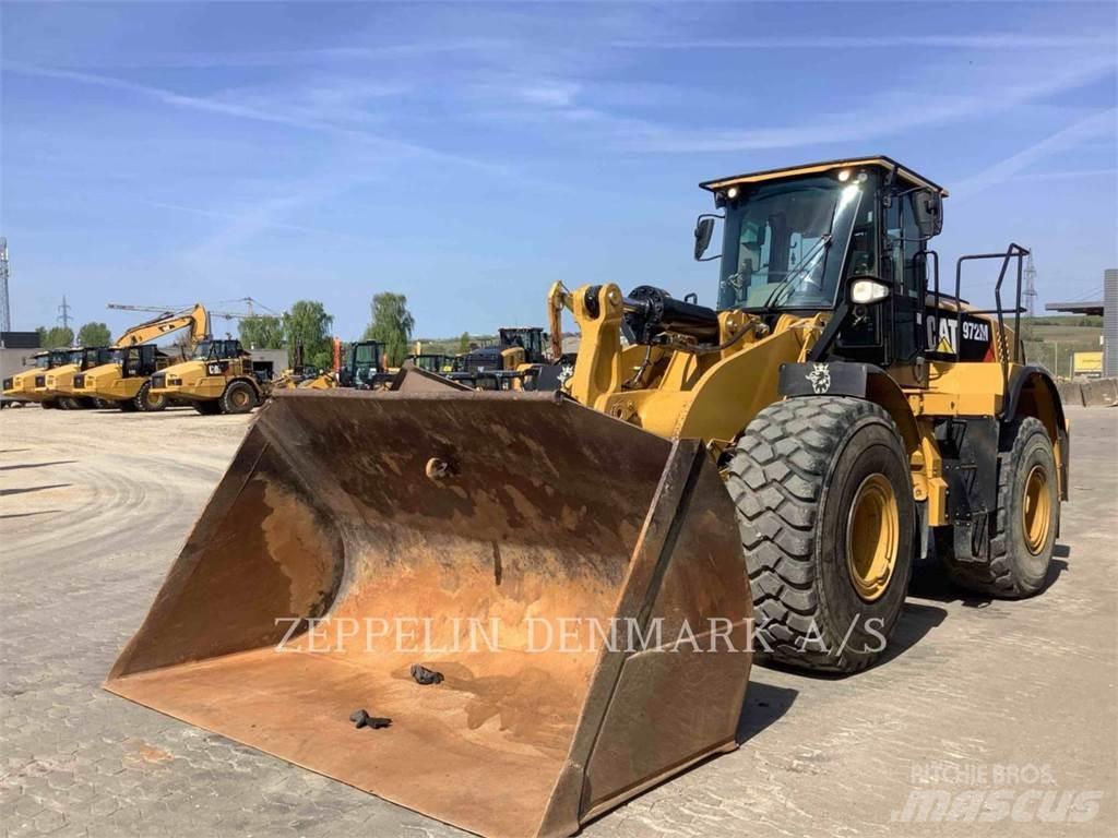 CAT 972M Chargeuse sur pneus