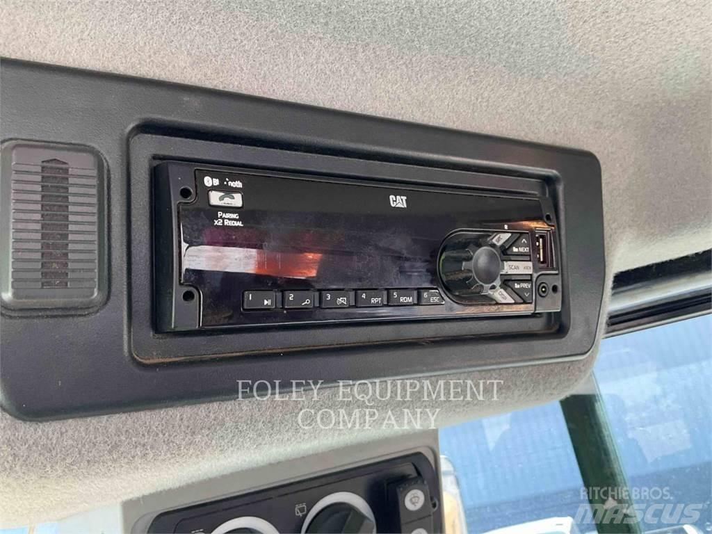 CAT 972M Chargeuse sur pneus