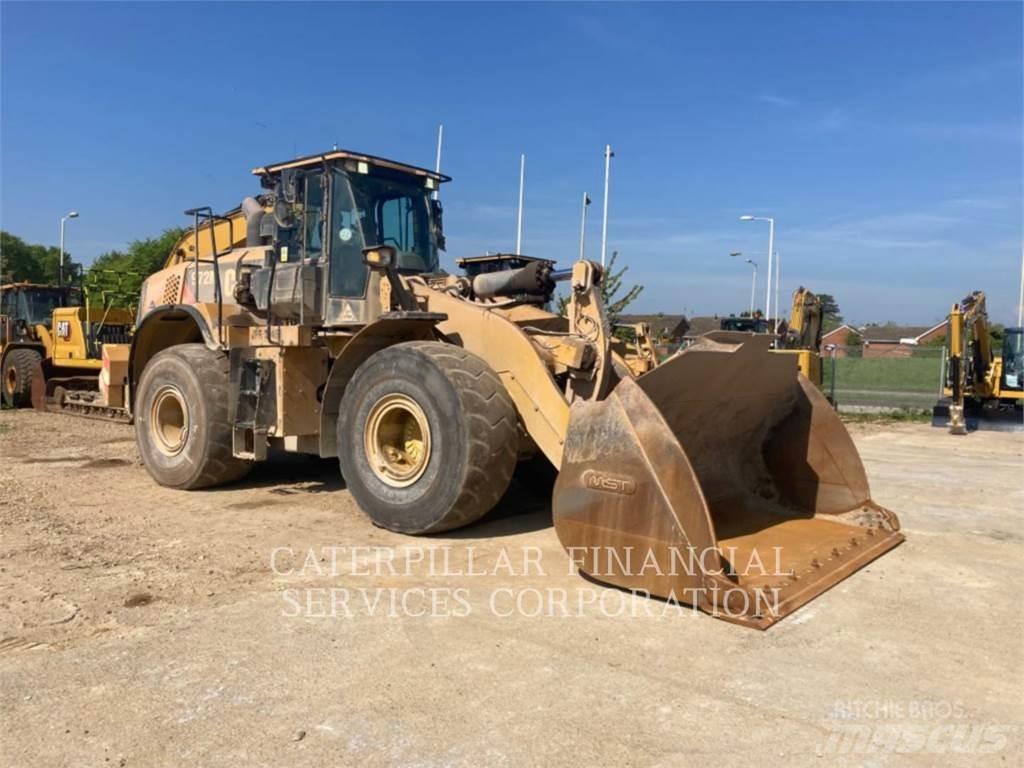 CAT 972M Chargeuse sur pneus
