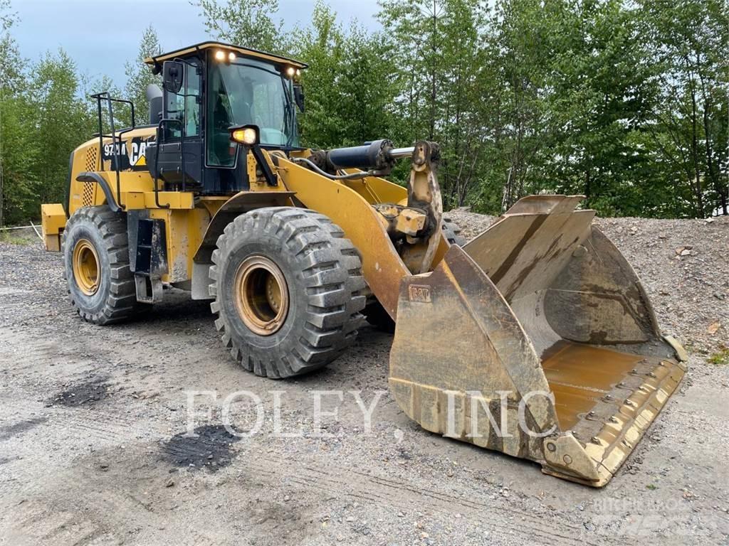CAT 972M Chargeuse sur pneus
