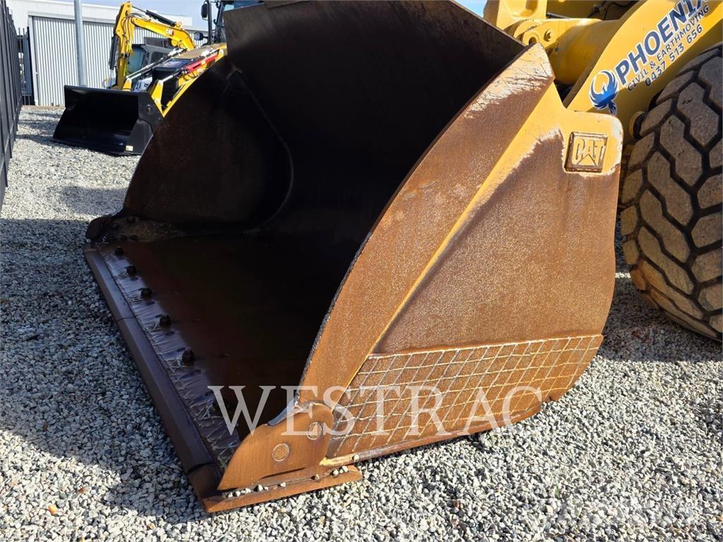 CAT 972M Chargeuse sur pneus