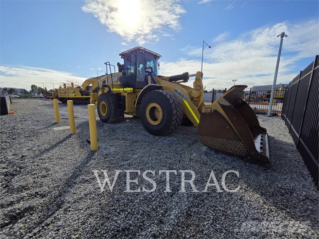 CAT 972M Chargeuse sur pneus