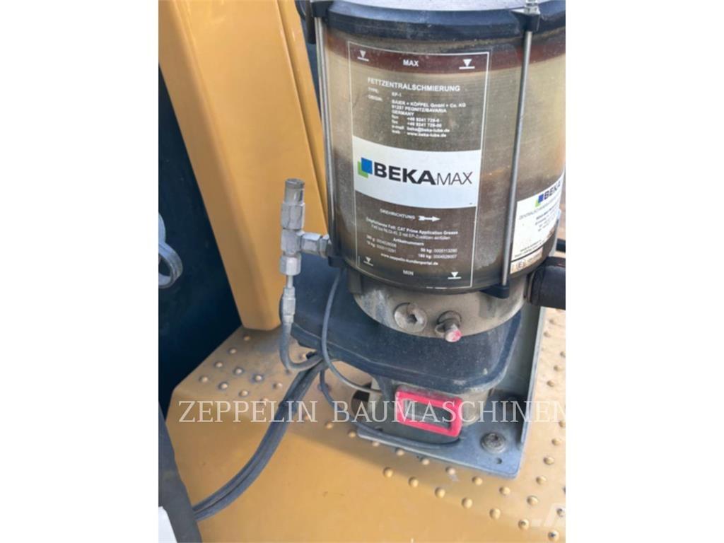 CAT 972M Chargeuse sur pneus