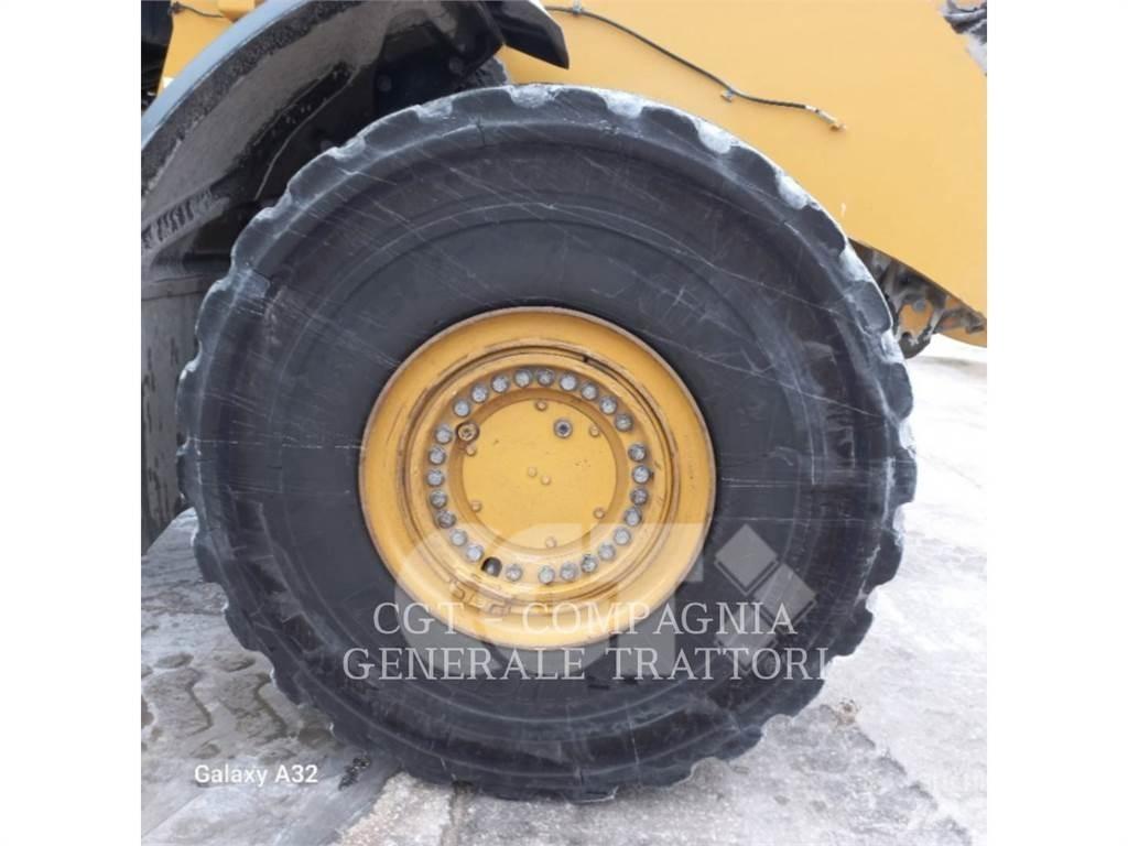 CAT 980M Chargeuse sur pneus