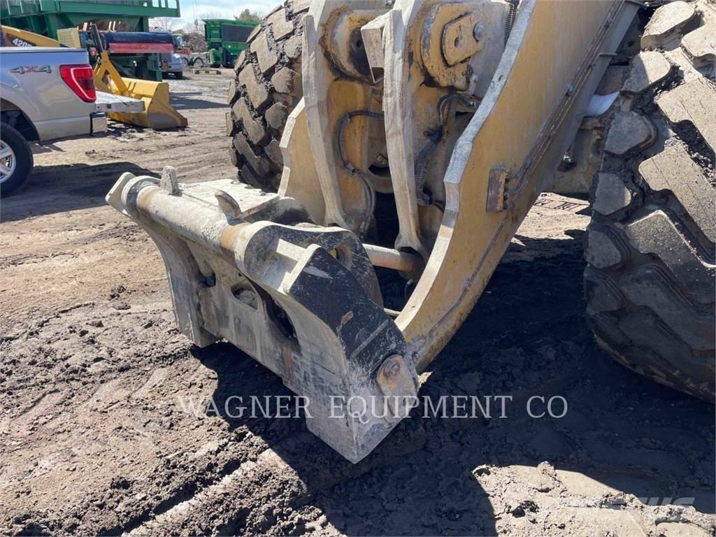 CAT 980M Chargeuse sur pneus