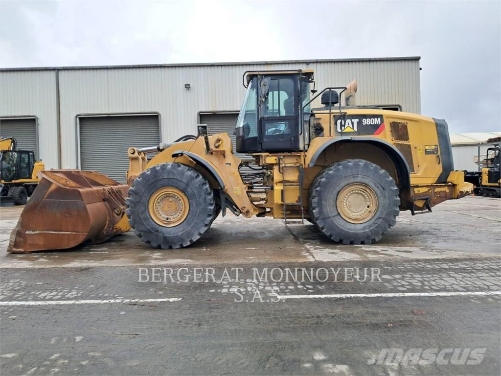 CAT 980M Chargeuse sur pneus