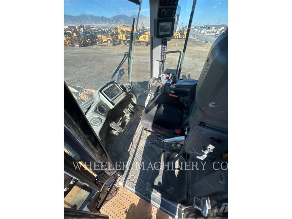 CAT 980M Chargeuse sur pneus