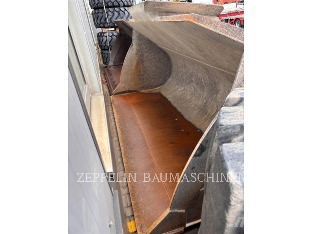 CAT 980M Chargeuse sur pneus