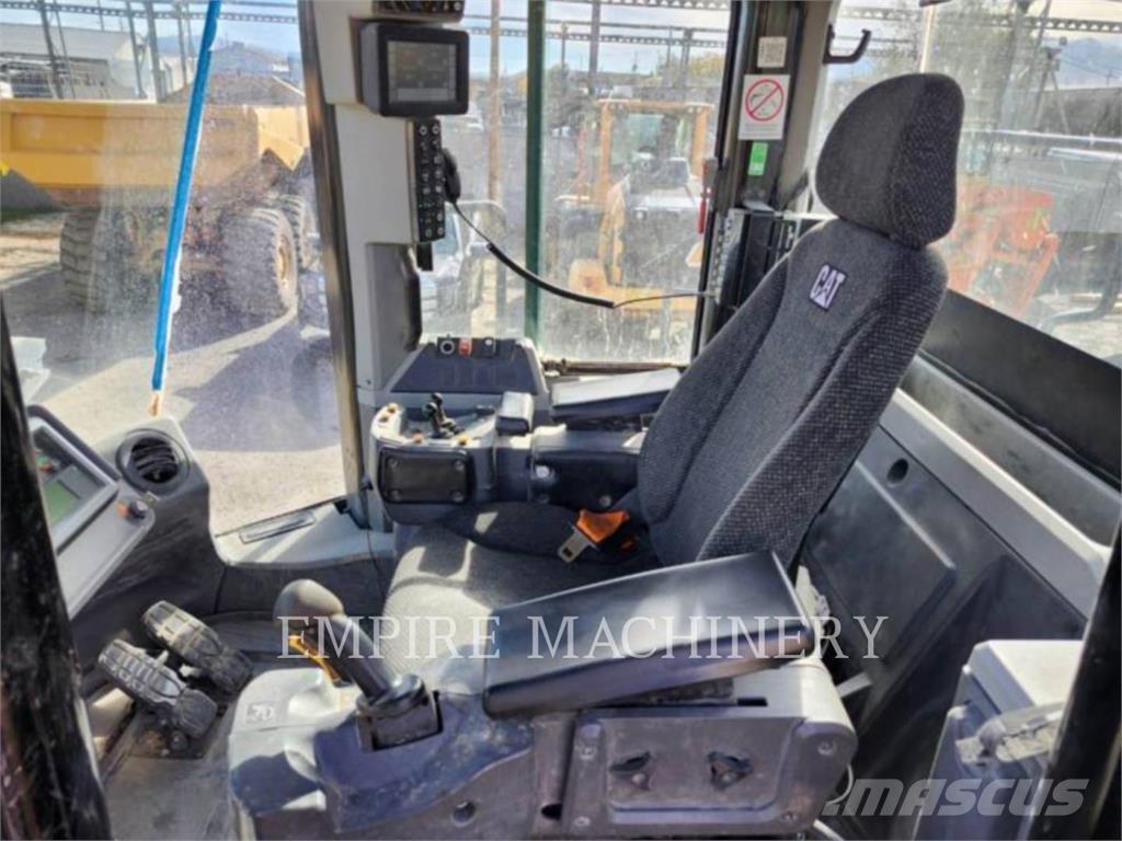 CAT 980M Chargeuse sur pneus