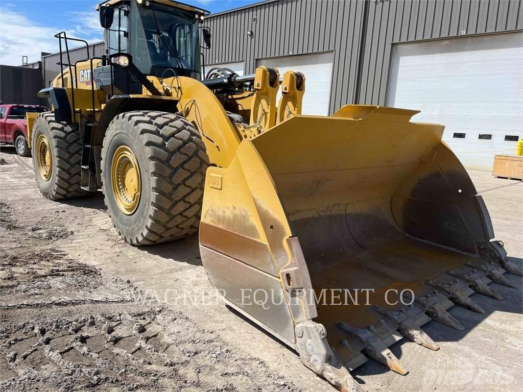 CAT 982 Chargeuse sur pneus