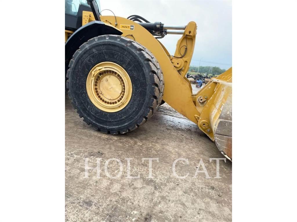 CAT 982 Chargeuse sur pneus