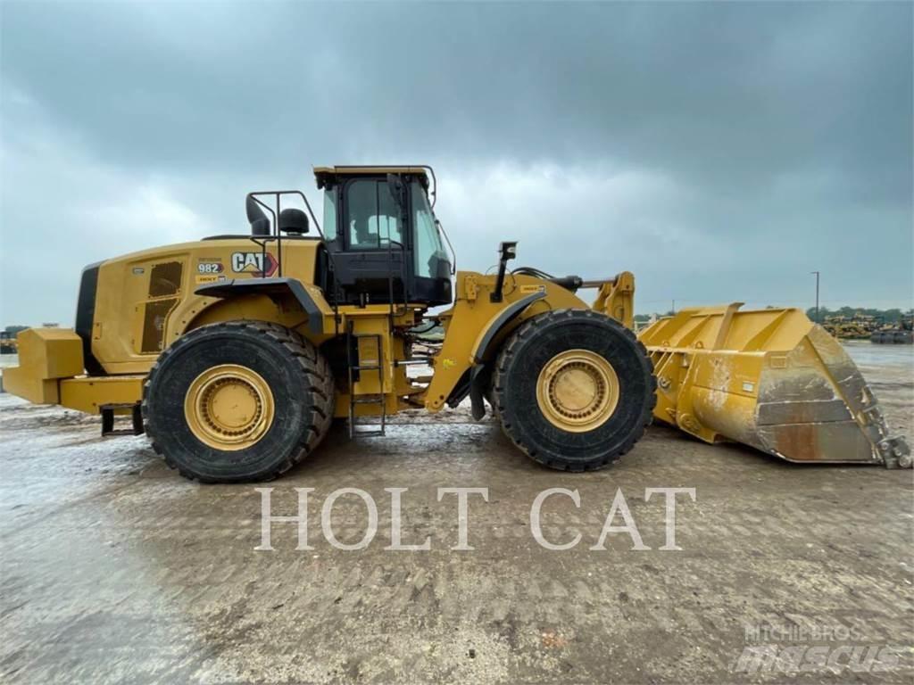 CAT 982 Chargeuse sur pneus