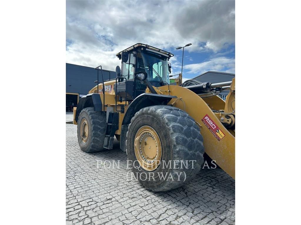 CAT 982-14 Chargeuse sur pneus
