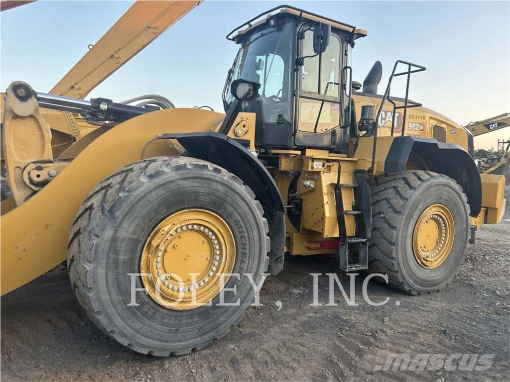 CAT 982-14XE Chargeuse sur pneus