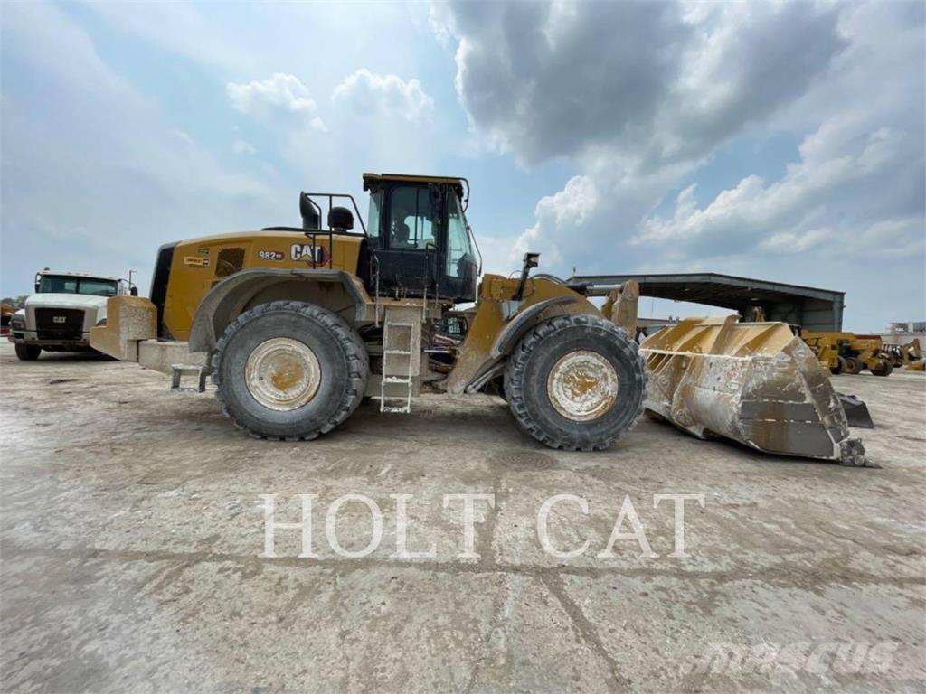 CAT 982 XE Chargeuse sur pneus