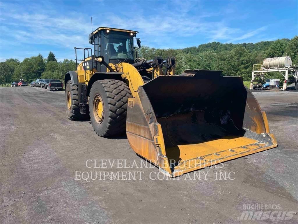 CAT 982M Chargeuse sur pneus