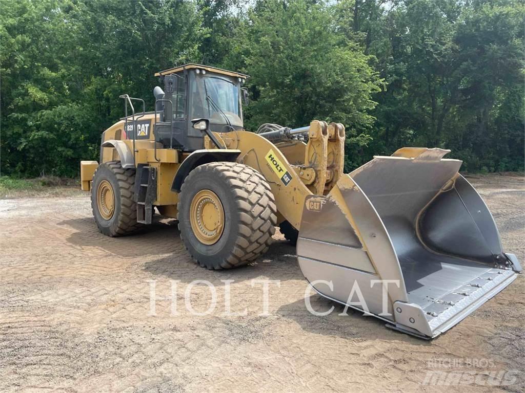 CAT 982M Chargeuse sur pneus