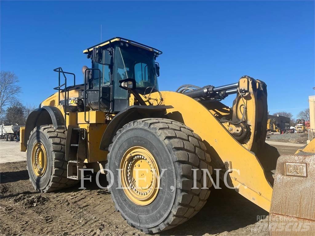 CAT 982M Chargeuse sur pneus
