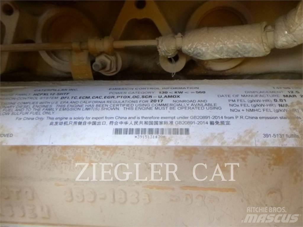 CAT 982M Chargeuse sur pneus