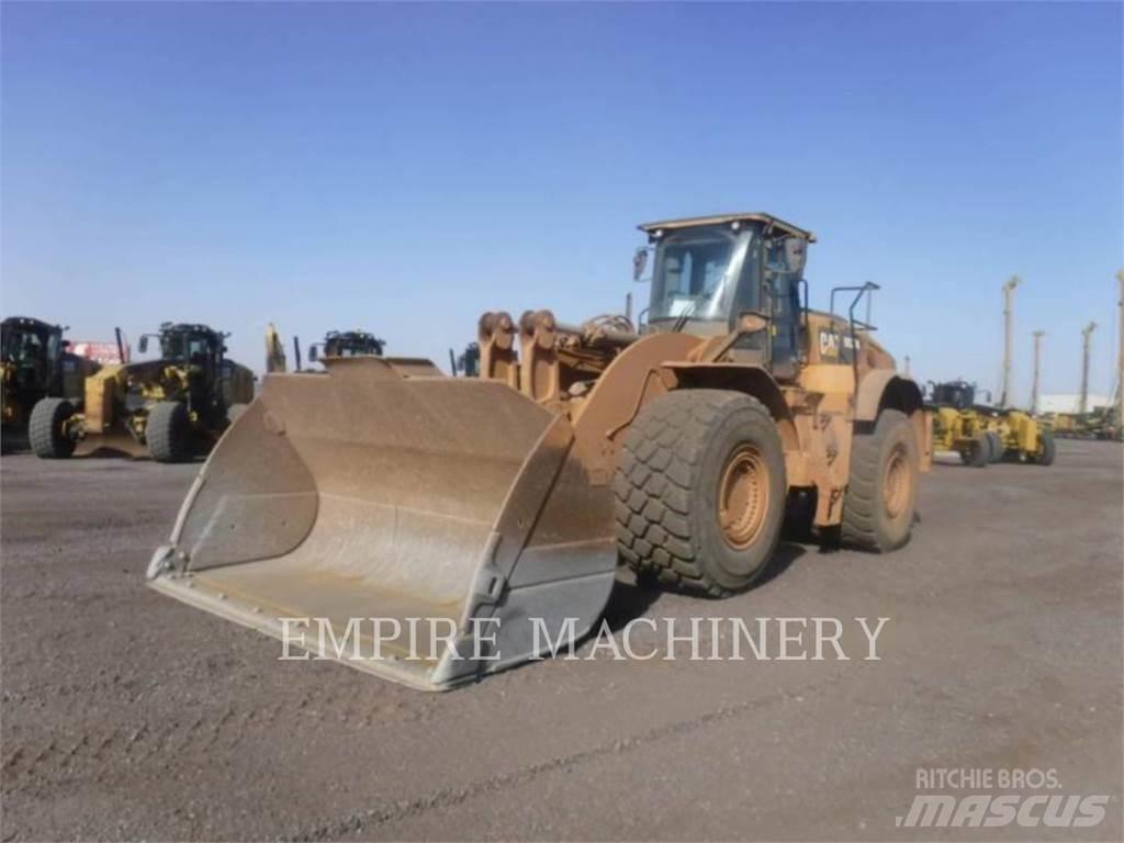 CAT 982M Chargeuse sur pneus
