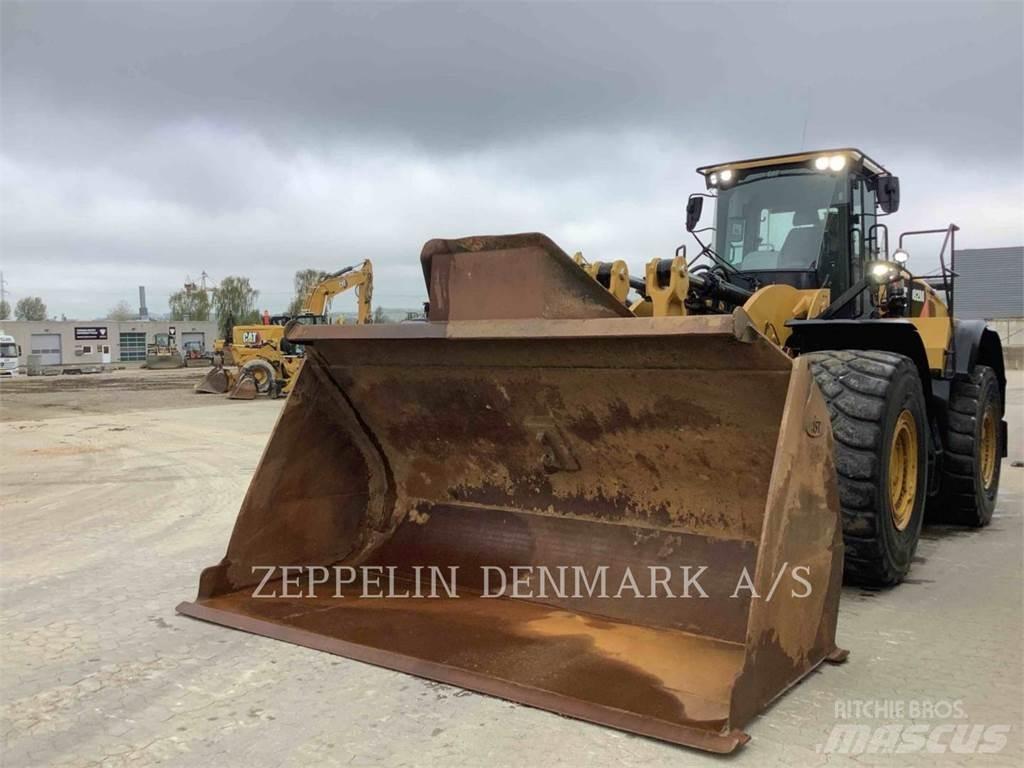CAT 982M Chargeuse sur pneus