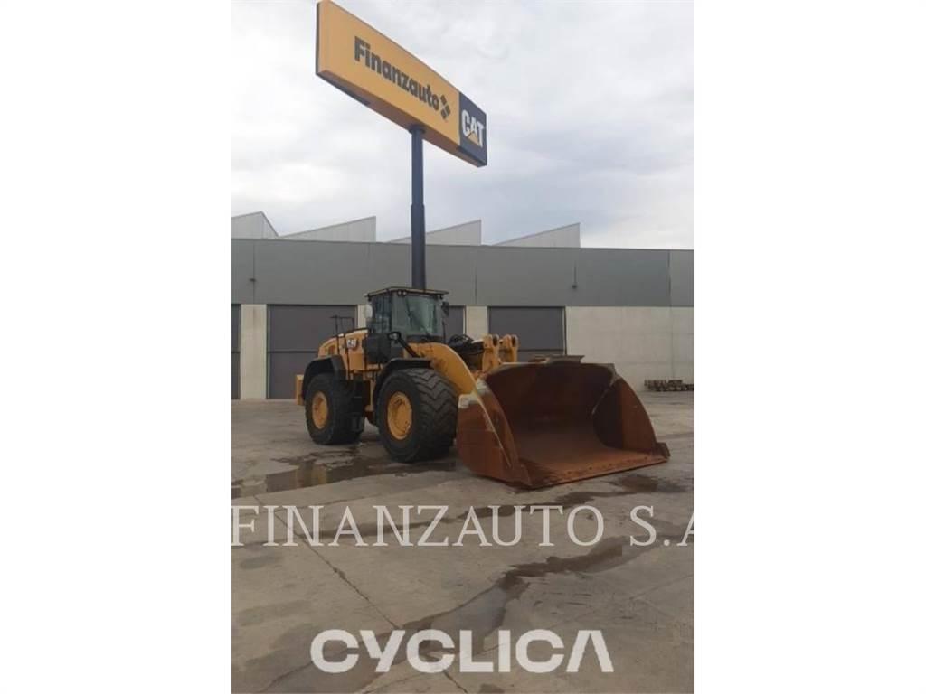 CAT 982M Chargeuse sur pneus