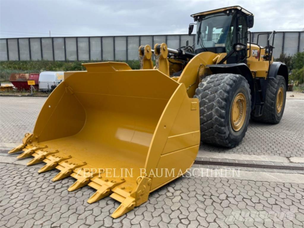CAT 982M Chargeuse sur pneus