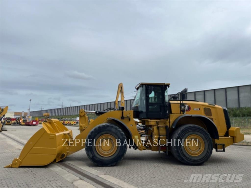 CAT 982M Chargeuse sur pneus