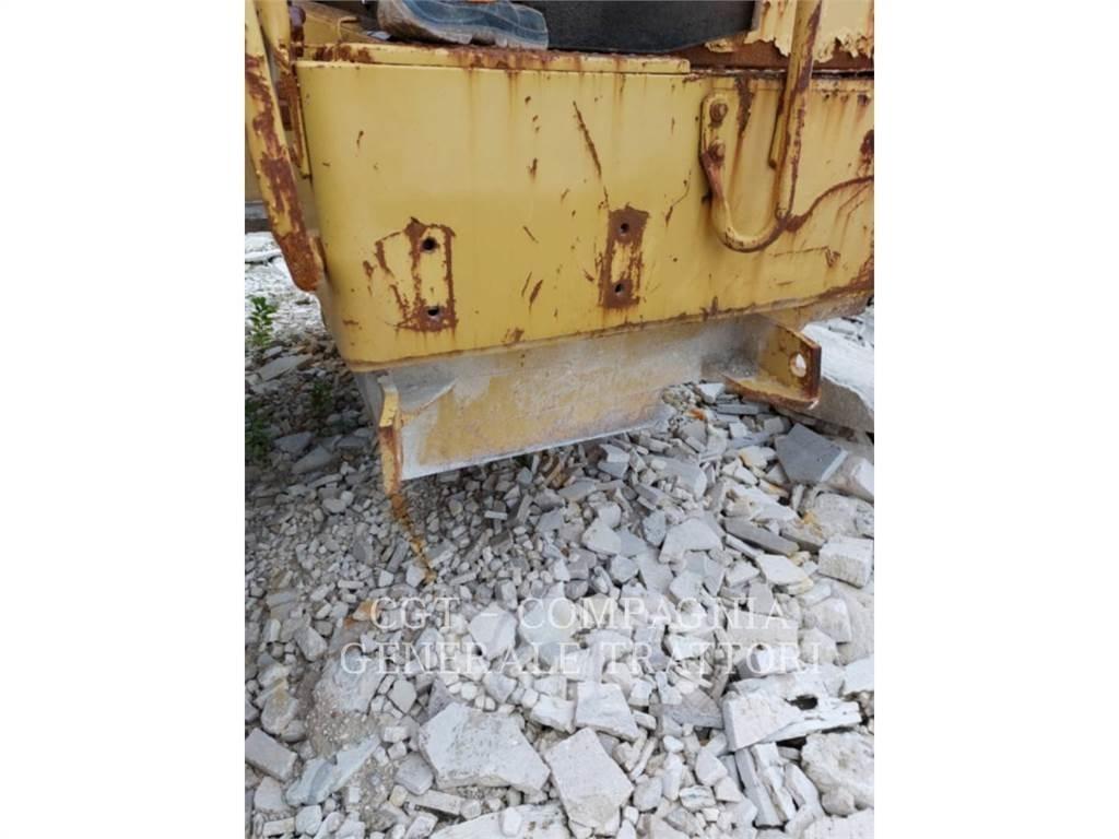 CAT 988 Chargeuse sur pneus