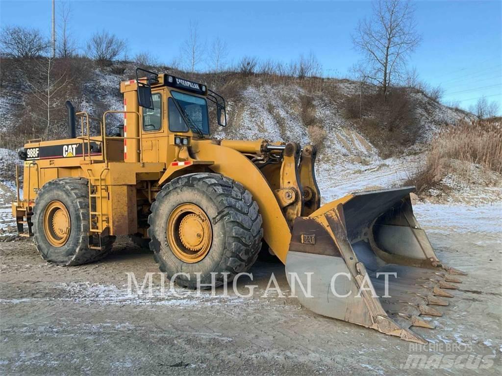 CAT 988F Chargeuse sur pneus