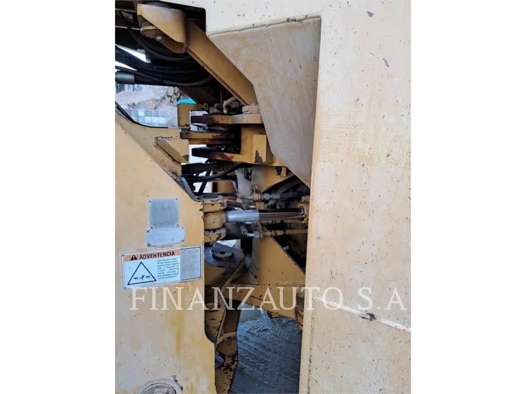 CAT 988F Chargeuse sur pneus