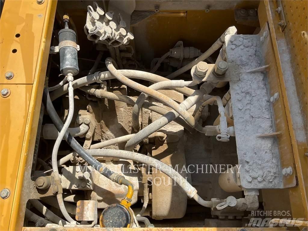 CAT 988H Chargeuse sur pneus