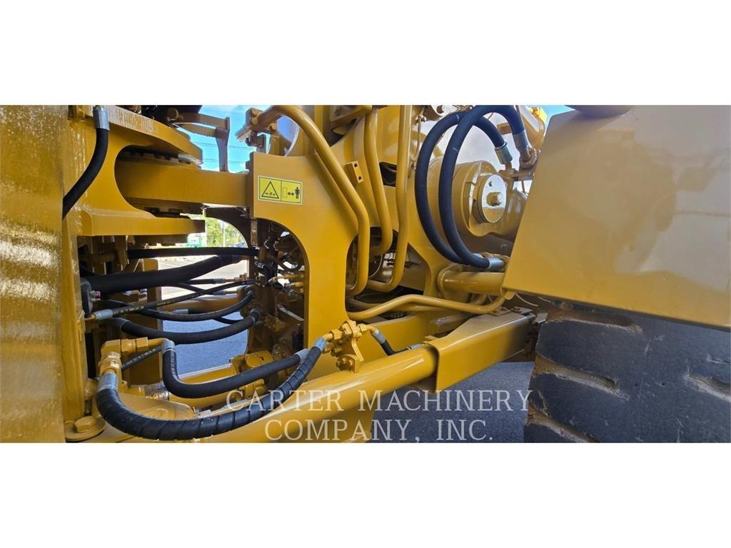 CAT 988H RBLD Chargeuse sur pneus
