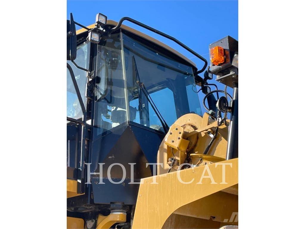 CAT 988K Chargeuse sur pneus
