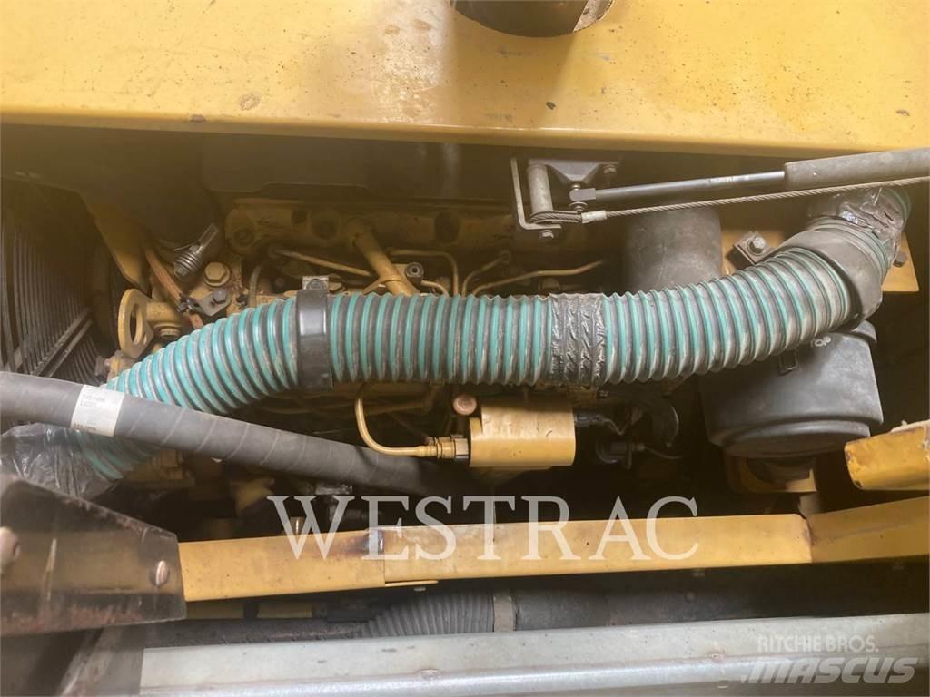 CAT AP-300 Finisseur